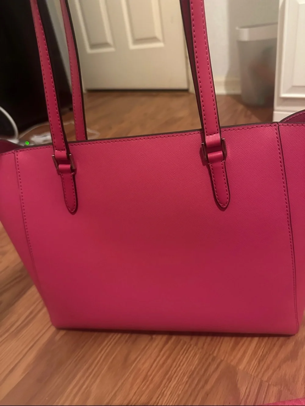 Michael Kors Hot Pink Saffiano Tote with Matching Wallet - Picture 4 of 9